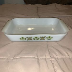 VINTAGE Anchor Hocking Dish